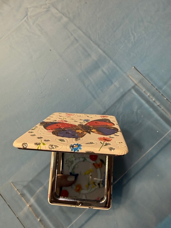 Kate Spade Easter Basket 3 pairs Kate socks & Accessories - Picture 10 of 10